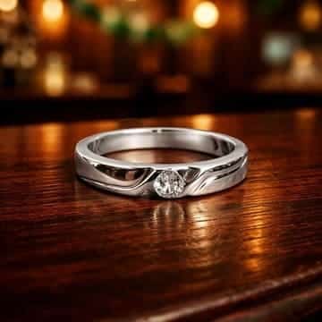 Fingerring mit Kristall