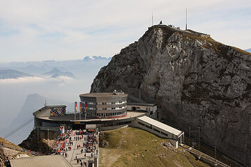 Luzern Wirtschaft - Pilatus, Bergstation der Gondel- und Zahnradbahn, Hotel Bellevue und Esel