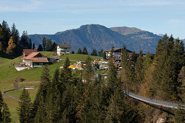 Schwyz Erlebnis - Raiffeisen-Skywalk auf Sattel-Hochstuckli